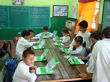 Программа «Каждому ребёнку — по ноутбуку» не смогла улучшить успеваемость школьников