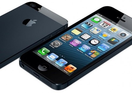 Сегодня стартовали официальные продажи Apple iPhone 5 в РФ